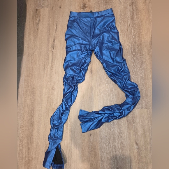 NWOT Metallic Blue Women's Pants, can fit sizes M-L - Picture 9 of 9